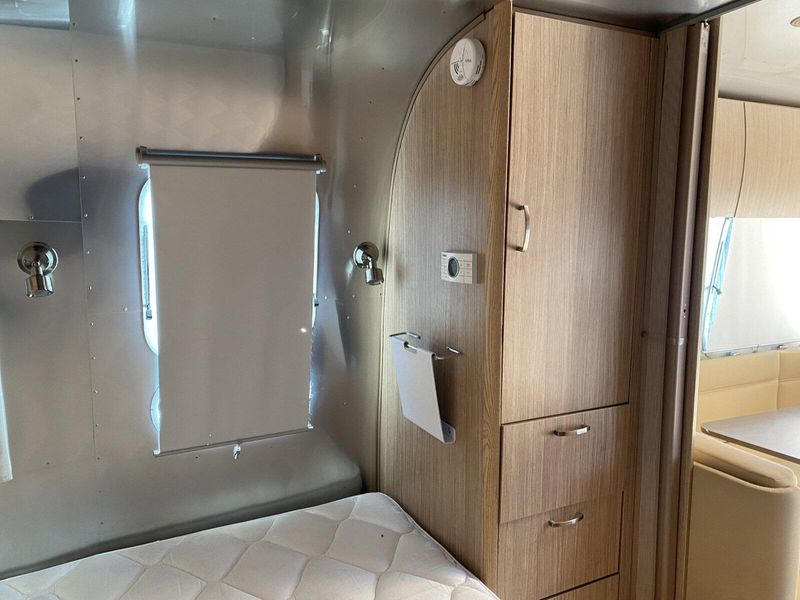 2019 AIRSTREAM FLYING CLOUD 23FB Image 29