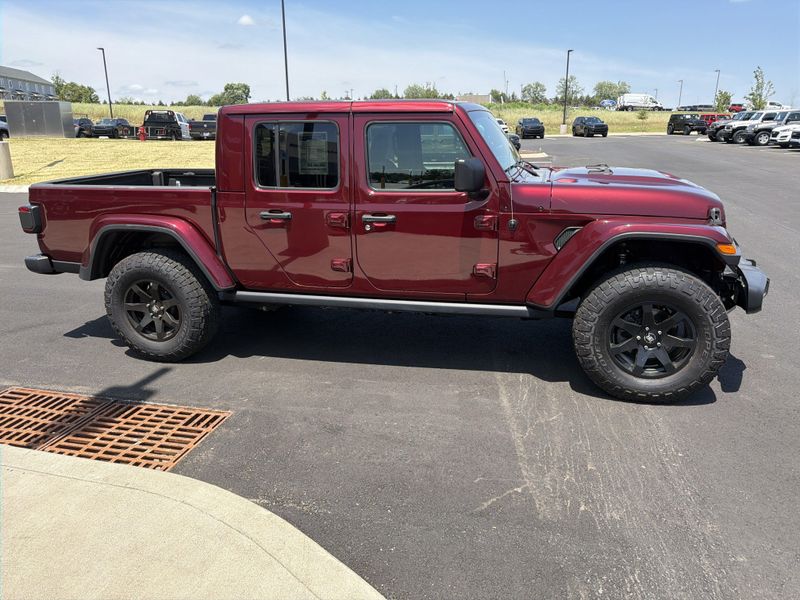 Used 2021 Jeep Gladiator MojaveImage 9