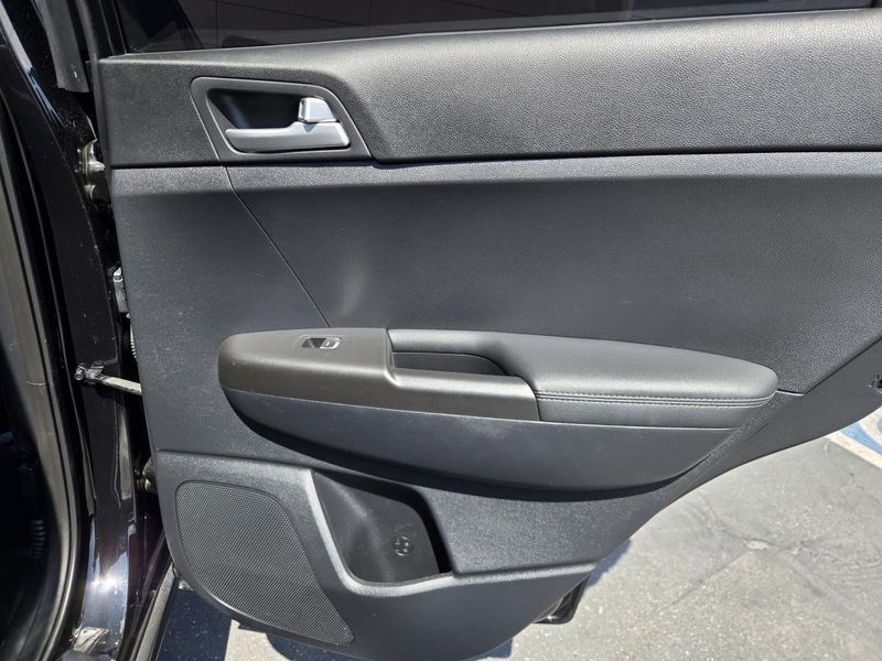 Used 2022 Kia Sportage LX AWD