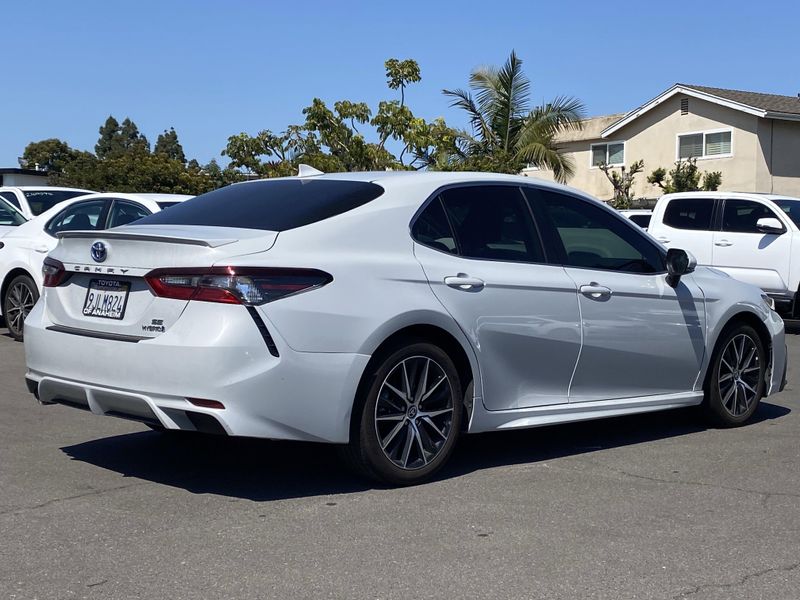 2024 Toyota Camry SEImage 3