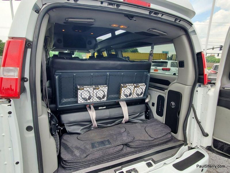 2019 GMC Savana 2500 Image 18