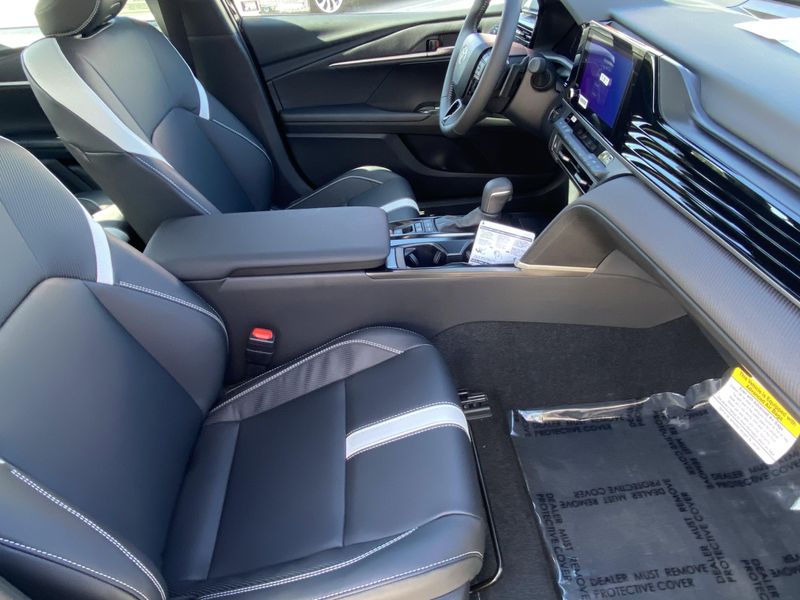 New 2026 Toyota Camry SEImage 10