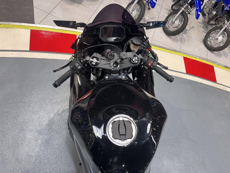 Used 2024 Kawasaki NINJA ZX-6R Image 10