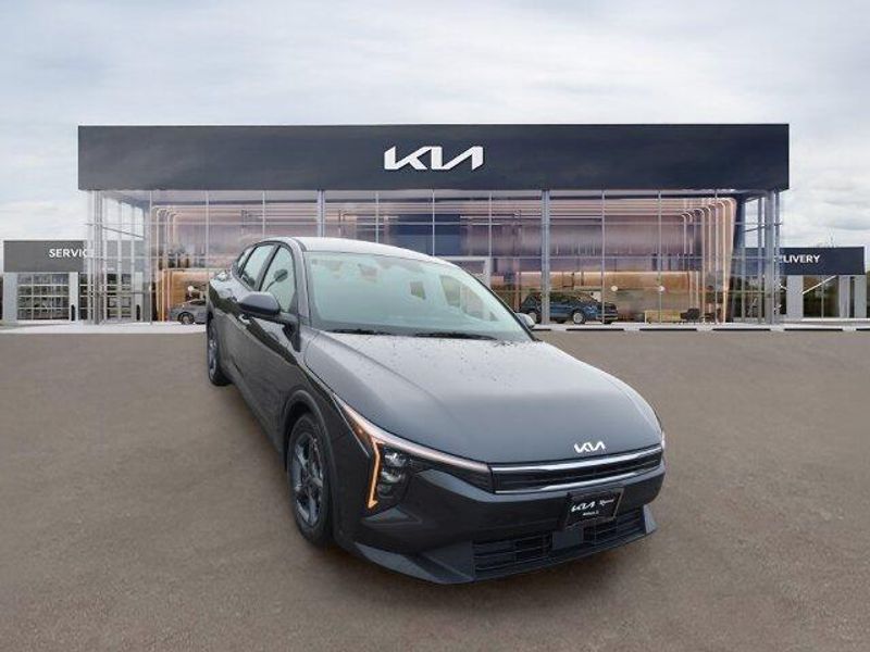 New 2026 Kia K4 LXSImage 10