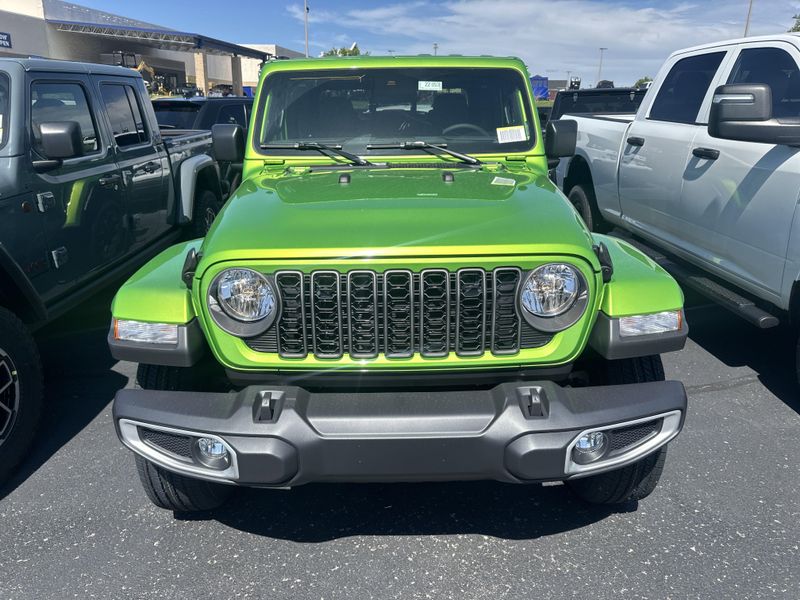 2025 Jeep Gladiator Sport S 4x4Image 2