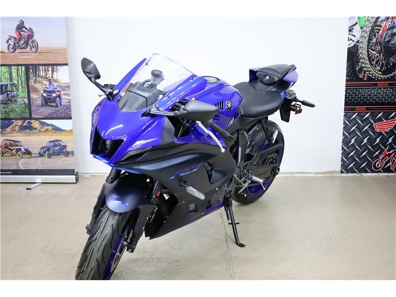 Used 2023 Yamaha YZFR7PL Image 2