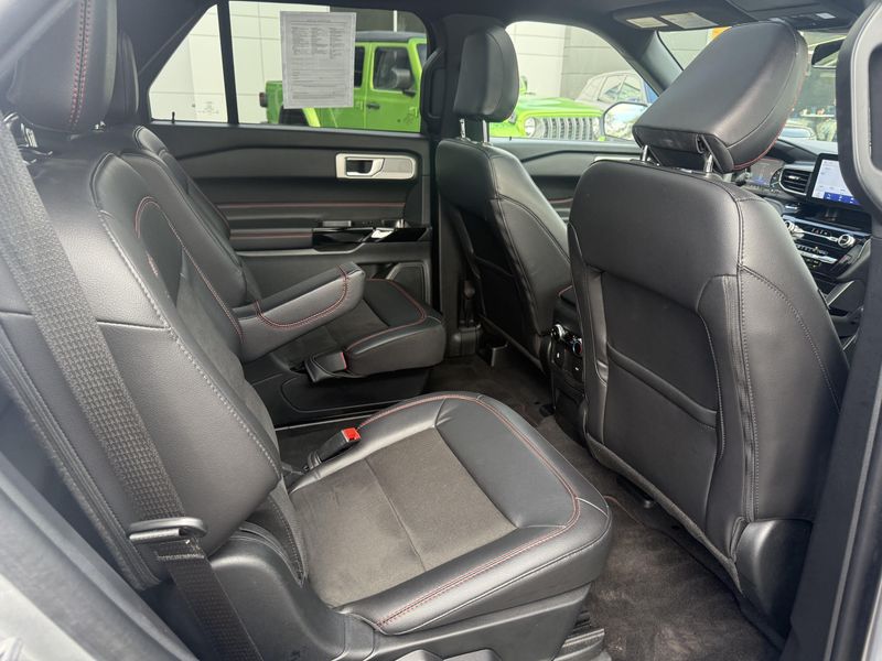 Used 2023 Ford Explorer St-line