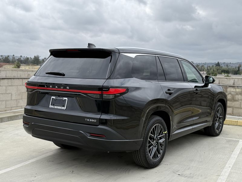 2025 Lexus TX Image 12