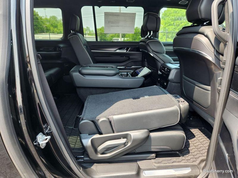 2024 Jeep Grand Grand Wagoneer Wagoneer L Obsidian 4x4Image 53