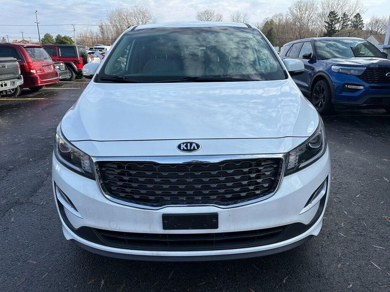 2020 Kia Sedona LXImage 9