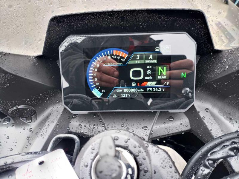 2025 Suzuki GSXS 8R 
