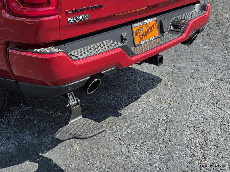 New 2026 RAM 1500 Limited Crew Cab 4x4 5'7' Box