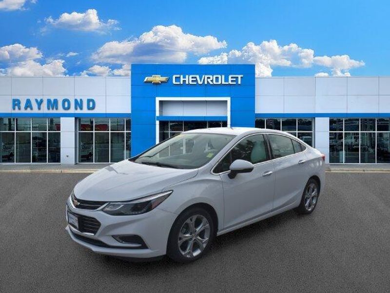 Used 2017 Chevrolet Cruze PremierImage 8
