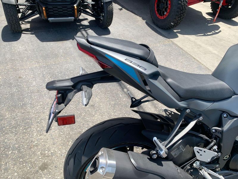 2025 Kawasaki NINJA ZX-6R ABS Image 14