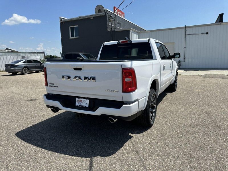 2025 RAM 1500 LaramieImage 9