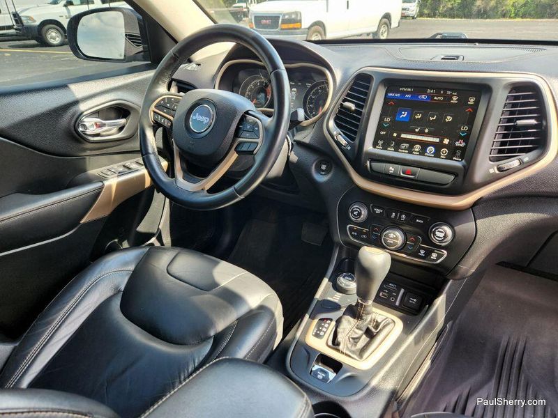 2018 Jeep Cherokee LimitedImage 27