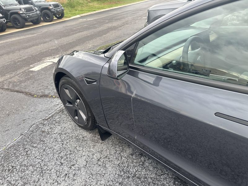 2021 Tesla Model 3 Standard Range PlusImage 13