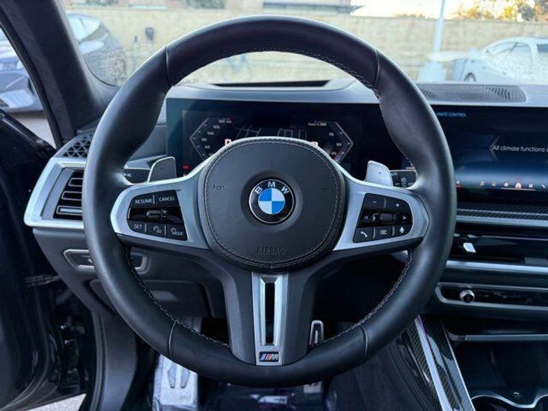 Used 2025 BMW X7 M60iImage 23