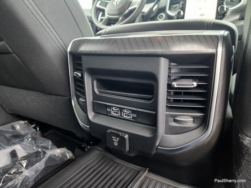 New 2026 RAM 3500 Big Horn Crew Cab 4x4 6'4' Box