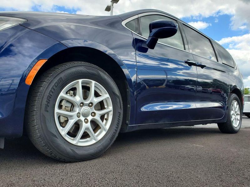 Used 2020 Chrysler Pacifica TouringImage 7
