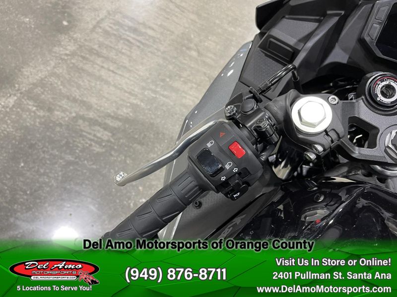 2025 Kawasaki NINJA 500 SE ABS Image 15