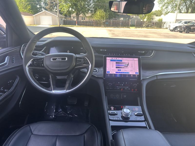 2023 Jeep Grand Cherokee L OverlandImage 14
