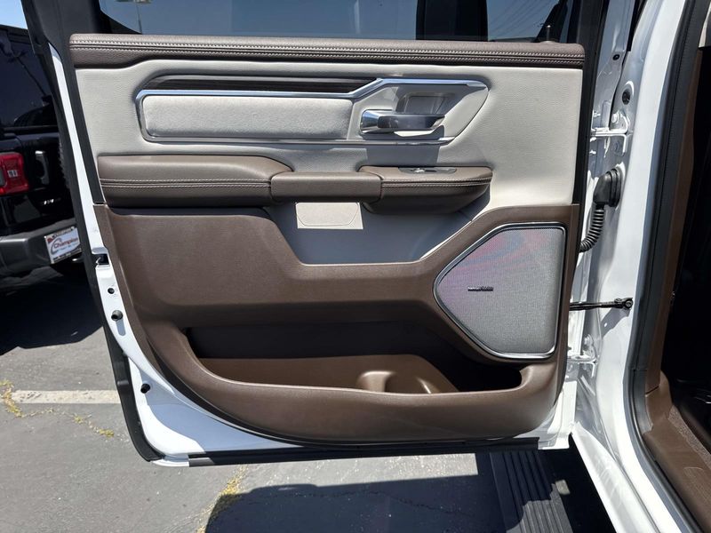 New 2026 RAM 1500 Laramie Crew Cab 4x4 6'4' Box