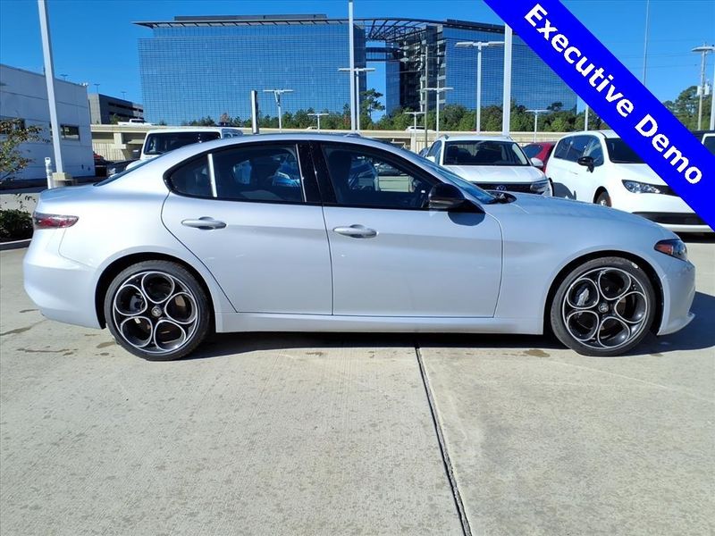 New 2025 Alfa Romeo Giulia RwdImage 5