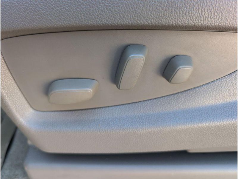 Used 2017 Chevrolet Tahoe LTImage 12