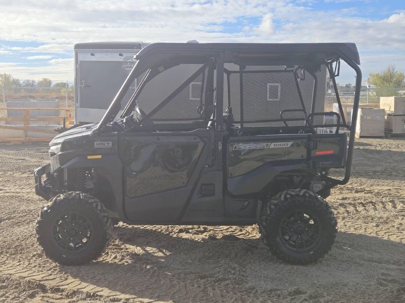 New 2026 Honda PIONEER 10005 DELUXE Image 2