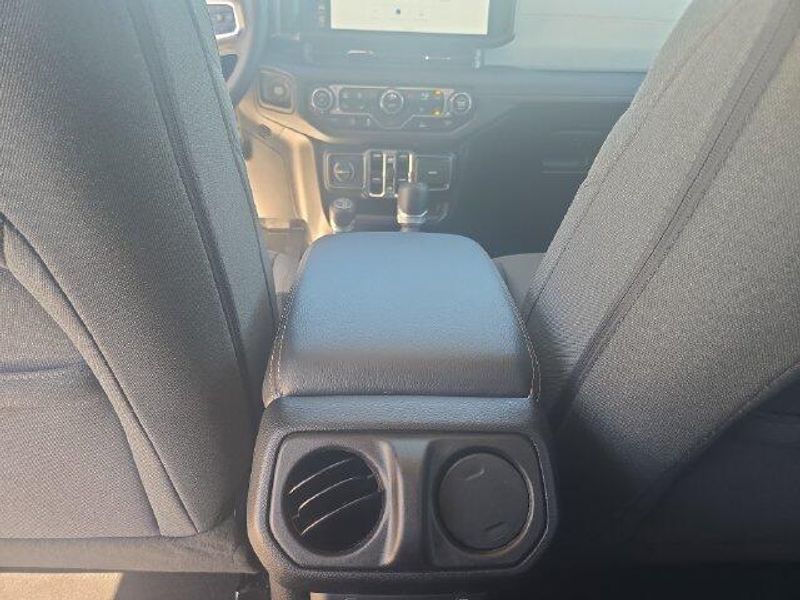 Used 2026 Jeep Wrangler SaharaImage 15