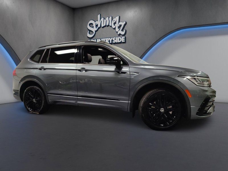 Used 2022 Volkswagen Tiguan SE R-Line Black AWD w/SUnroofImage 4