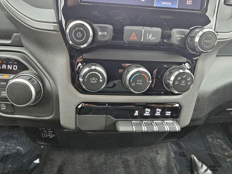 2025 RAM 1500 TradesmanImage 25