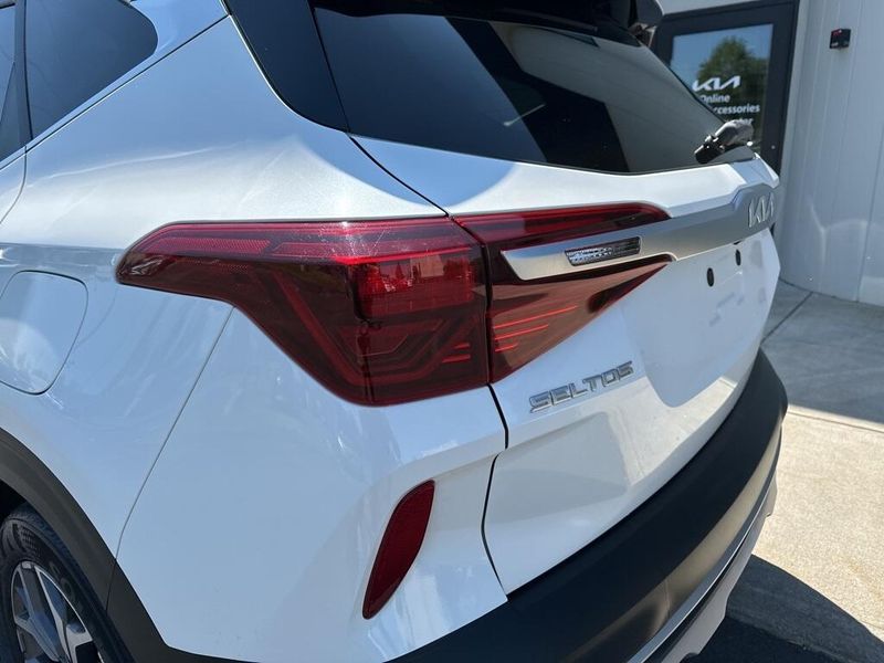 2022 Kia Seltos EXImage 9
