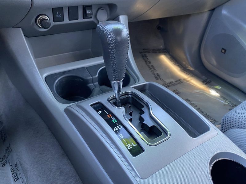 Used 2011 Toyota Tacoma Image 24