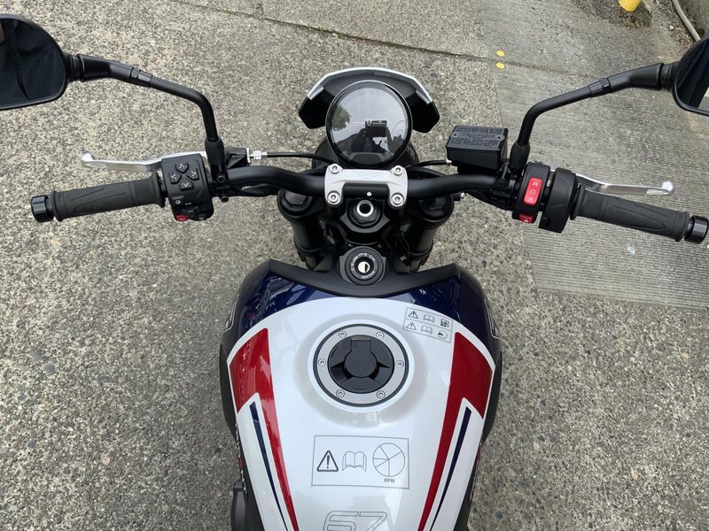 2026 Triumph TRIDENT 660 TRIPLE TRIBUTE EDITION