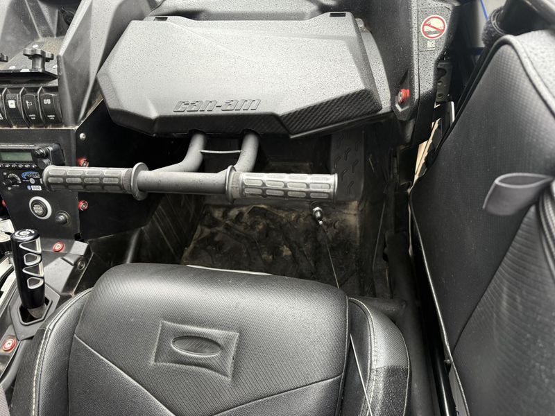 2017 Can-Am SSV MAVERICK X3 XRS 903TCIC TB 17 X rs TURBO R Image 9