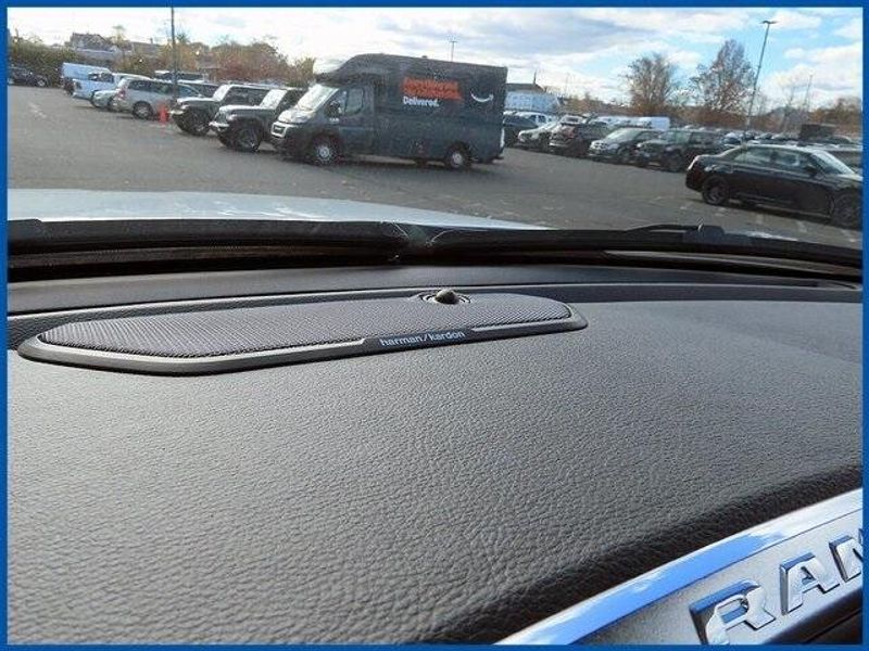 2025 RAM 1500 LaramieImage 18