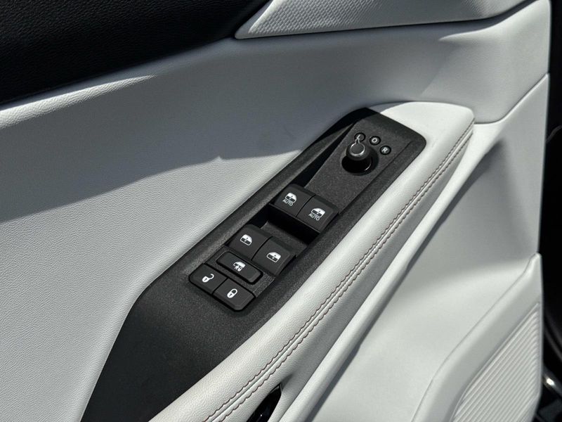 New 2026 Jeep Cherokee Limited 4x4