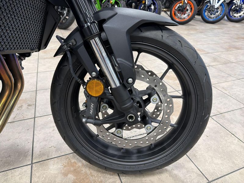New 2025 Honda CB750 HORNET Image 10