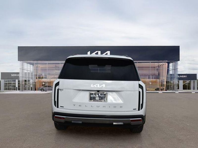 New 2027 Kia Telluride Hybrid SX PrestigeImage 5