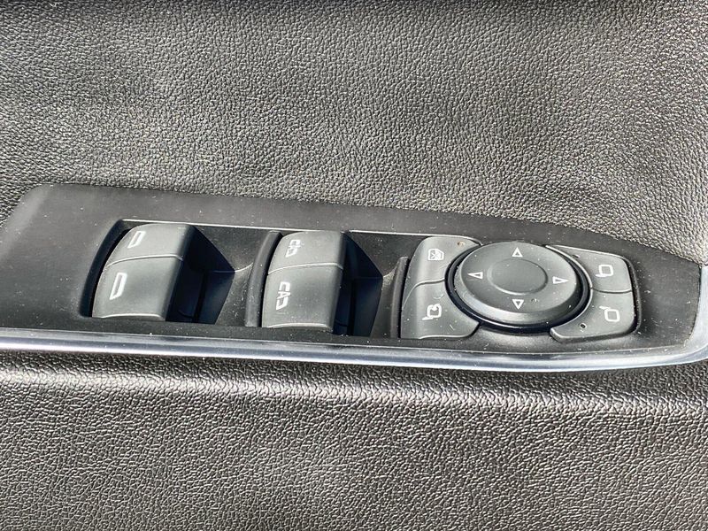 2023 Chevrolet Silverado 1500 LTZImage 23