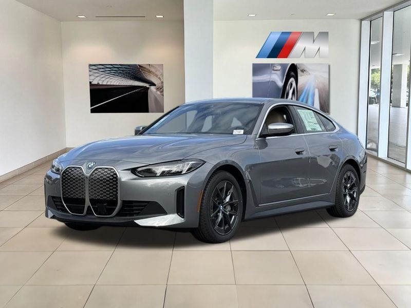 2025 BMW i4 eDrive40Image 2