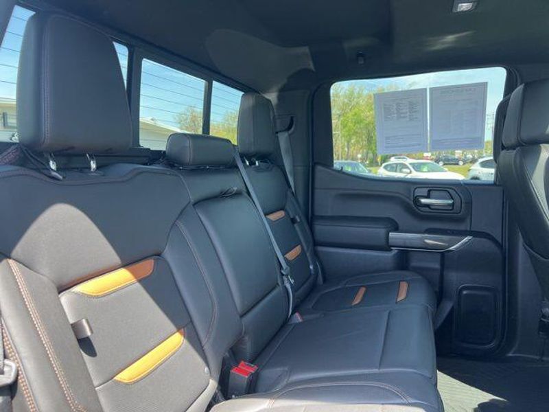 2020 GMC Sierra 1500 AT4Image 14