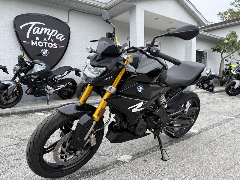 2025 BMW G 310 R