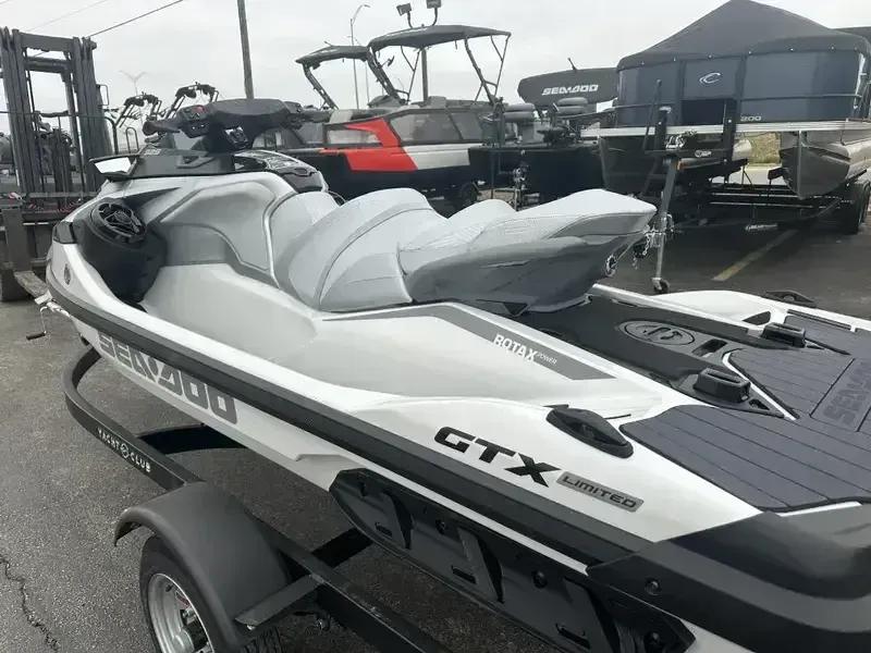 NEW 2026 SEADOO GTX LIMITED 325 WITH SOUND SYSTEM Image 5