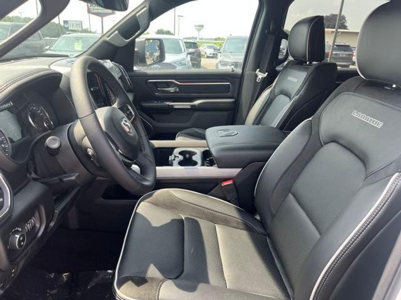2025 RAM 1500 Laramie Crew Cab 4x4 5'7' Box