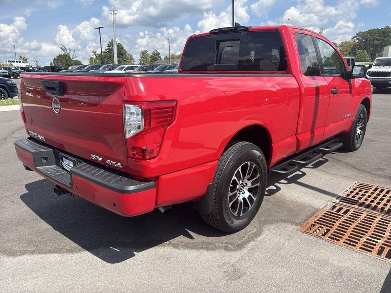 Used 2024 Nissan Titan SVImage 6