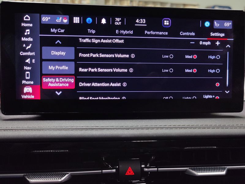 Used 2024 Alfa Romeo Tonale Ti eAWD Premium w/Sunroof/AudioImage 9