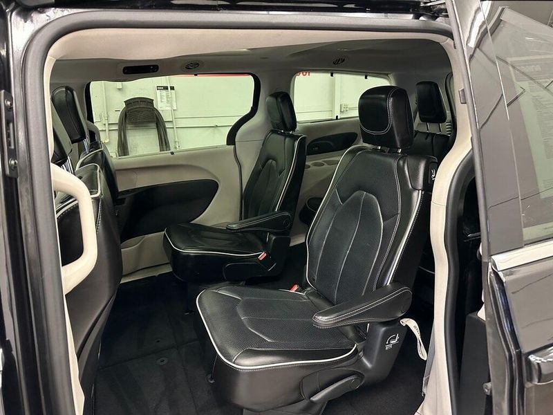 2023 Chrysler Pacifica LimitedImage 26